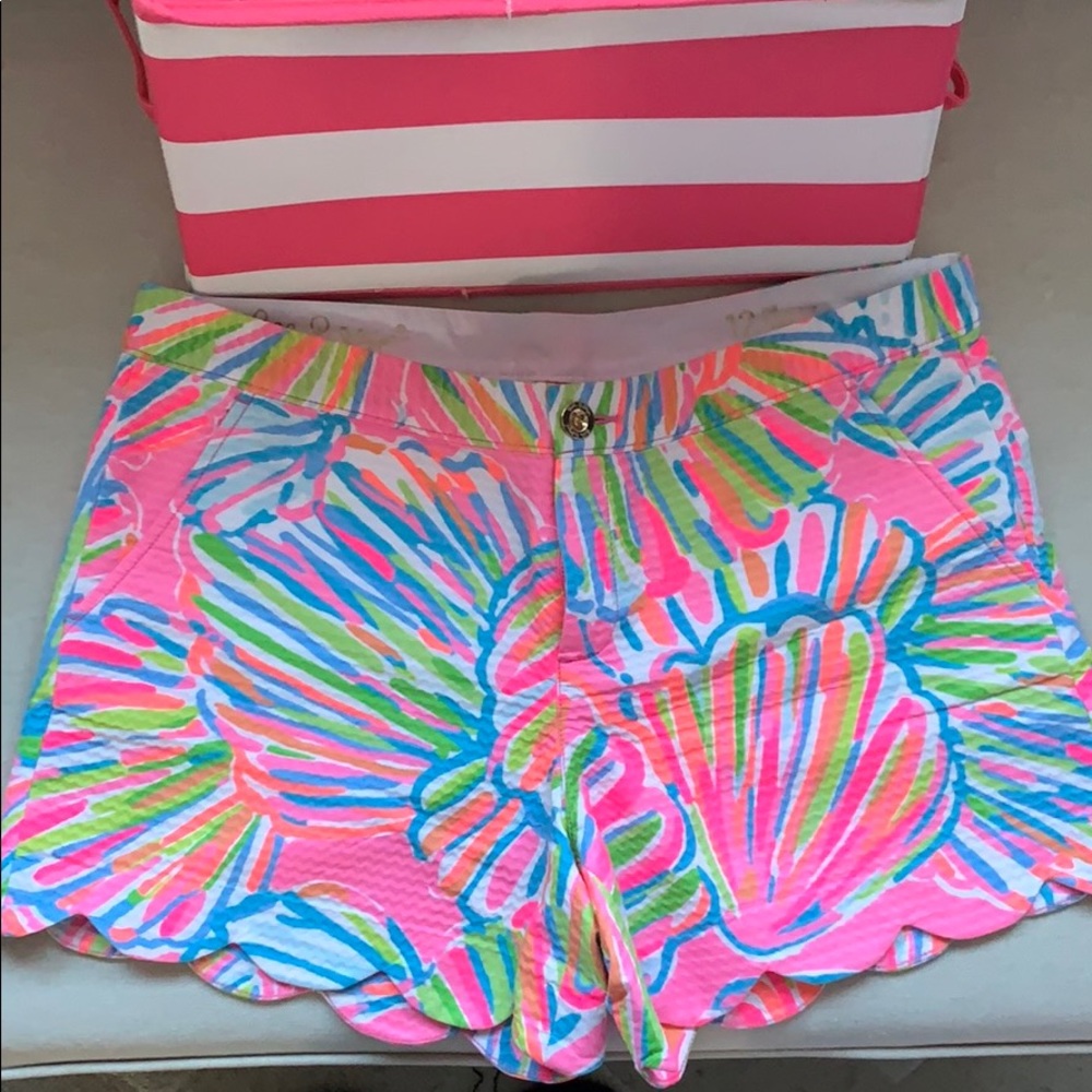 Lilly Pulitzer Buttercup Scalloped Shorts 12